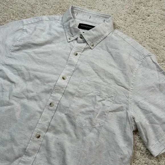 Banana Republic Shirt Medium Light Grey Slim Fit Short Sleeve Button Down New