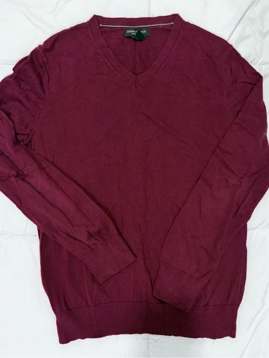 V-Neck Sweater - Burgundy/Wine Red