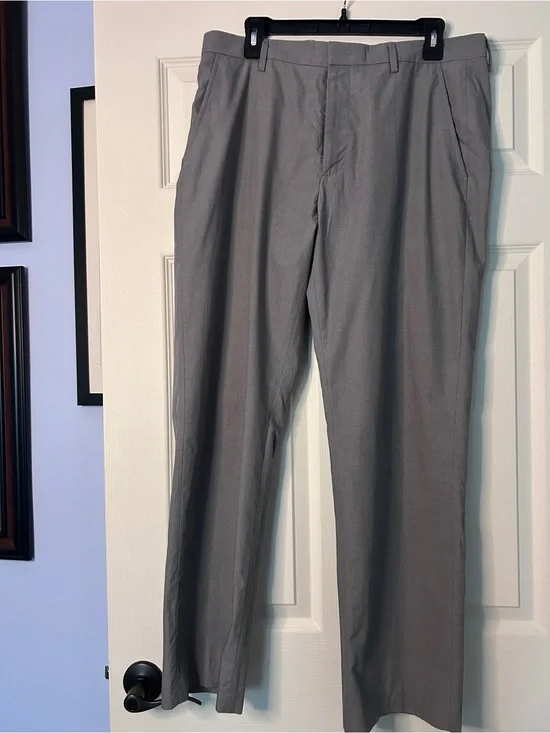 Banana Republic Gray Men's Dress Pants - Straight Leg