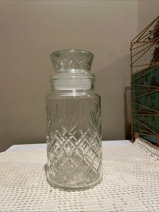 Clear Diamond-Pattern Glass Canister with lid by Mr. Peanuts