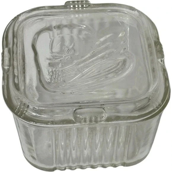 Vintage Federal‎ Glass Refrigerator Dish With Lid 4.25