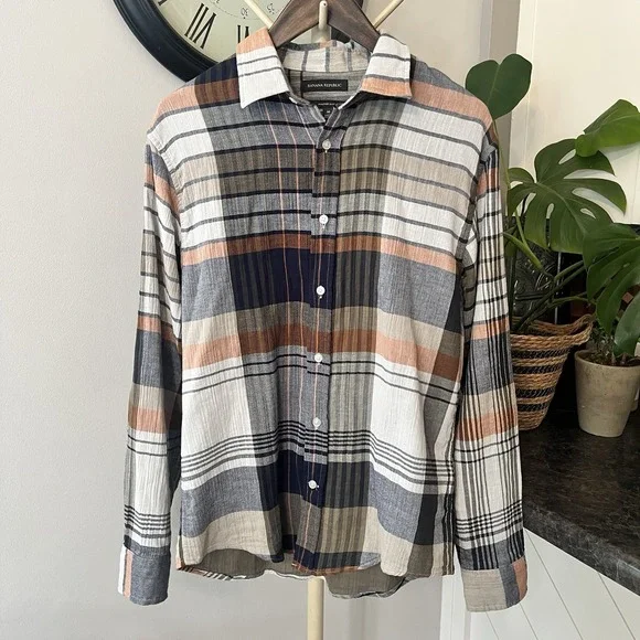 Banana Republic Untucked Shirt Sz M Mens Plaid Slim Fit Double Weave Button‎ Up