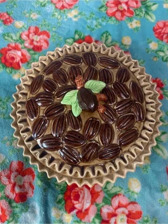 Vintage Glazed Ceramic Stoneware Southern Pecan Pie Recipe Plate Keeper