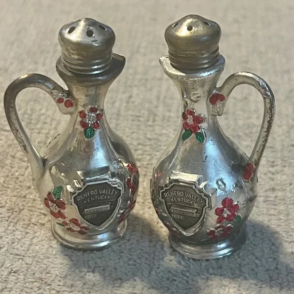 Vintage Renfro Valley Kentucky Souvenir Salt and Pepper Shakers Floral Metal Set