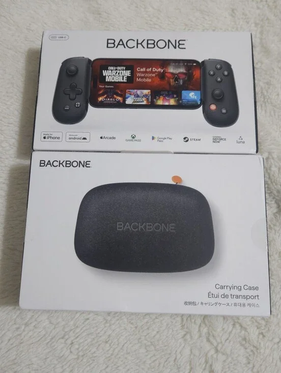 Backbone One USB-C Mobile Gaming Controller 2nd Gen + Carrying Case NEW