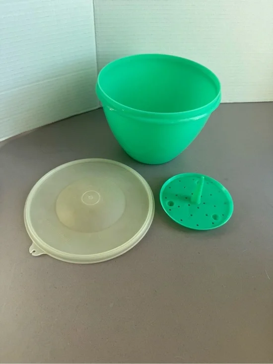 Vintage TUPPERWARE Jadite Crisp It Small Lettuce Keeper w/ lid