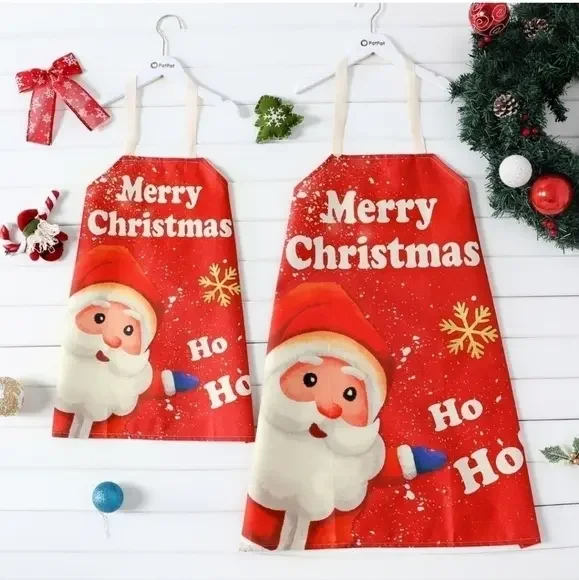 Mommy and Me Christmas Aprons (NWOT)‎