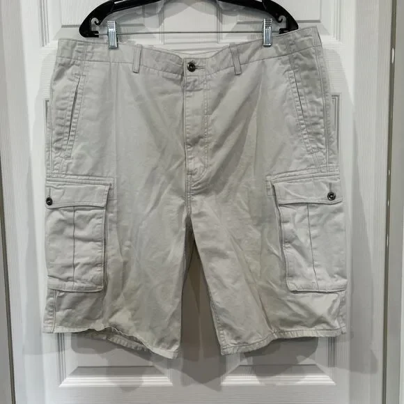 Men’s Levi Strauss & Co Levi’s Stone Y2K Style Cotton Cargo Shorts 40