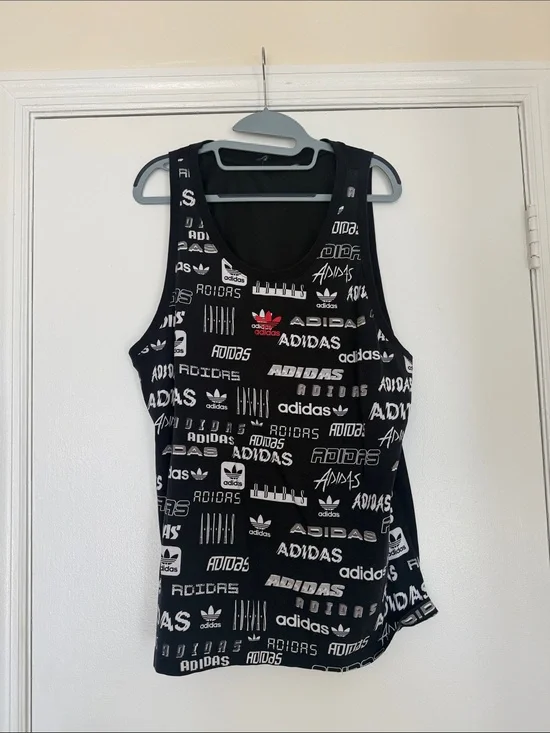 Tank top - women's sleeveless athletic top