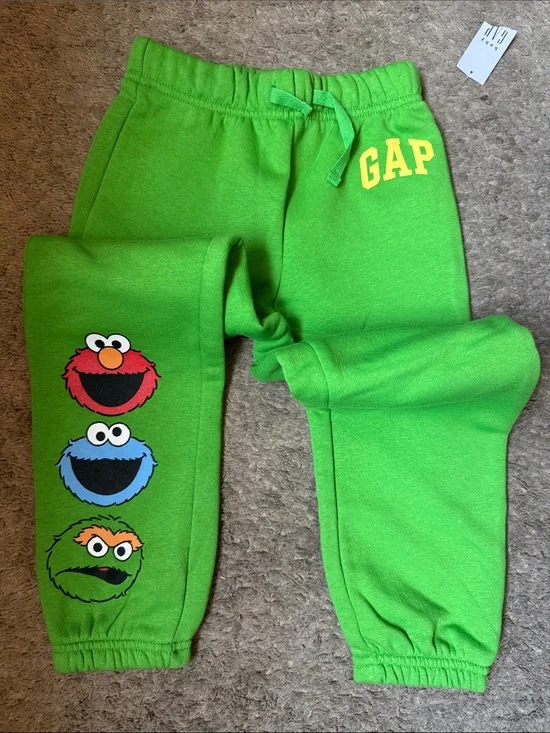 GAP Green Kids Sweatpants with Sesame Street Character Prints