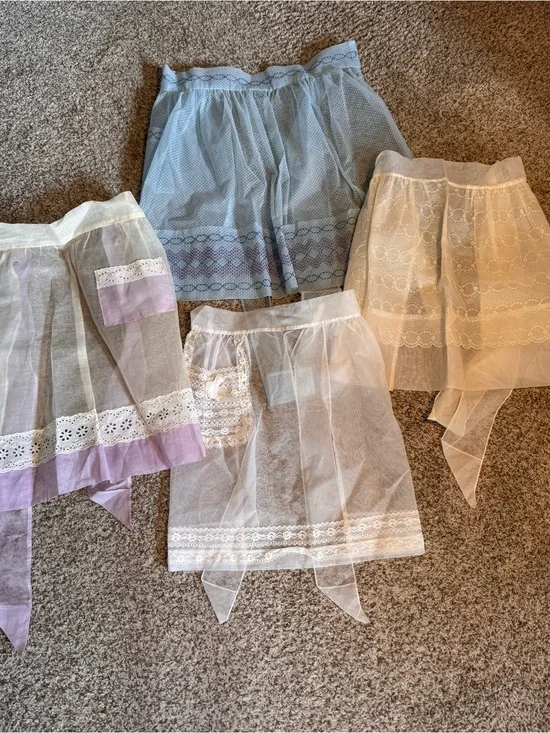 Vintage Hostess Apron Bundle (4)