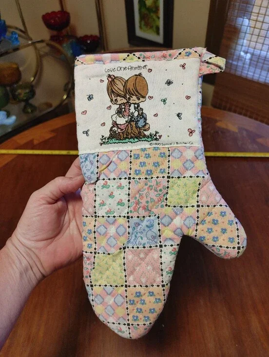 Vintage 1990 Precious Moments Oven Mitt NOS Never Used