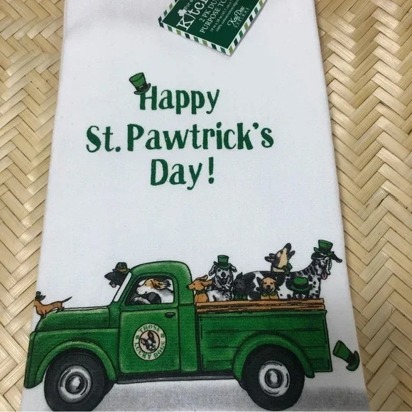 NWT Kay dee design DOGS kitchen towels at Patrick’s day