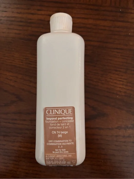 Clinique Beyond Perfecting Foundation + Concealer CN 74 Beige Bottle