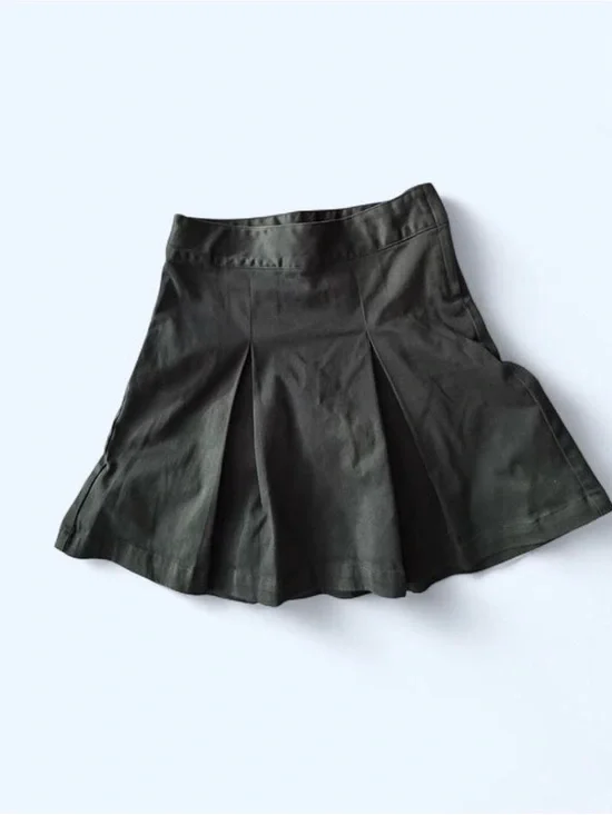 NWOT Youth Girls’ Size 8 Pleated uniform Mini Skort - Cat & Jack