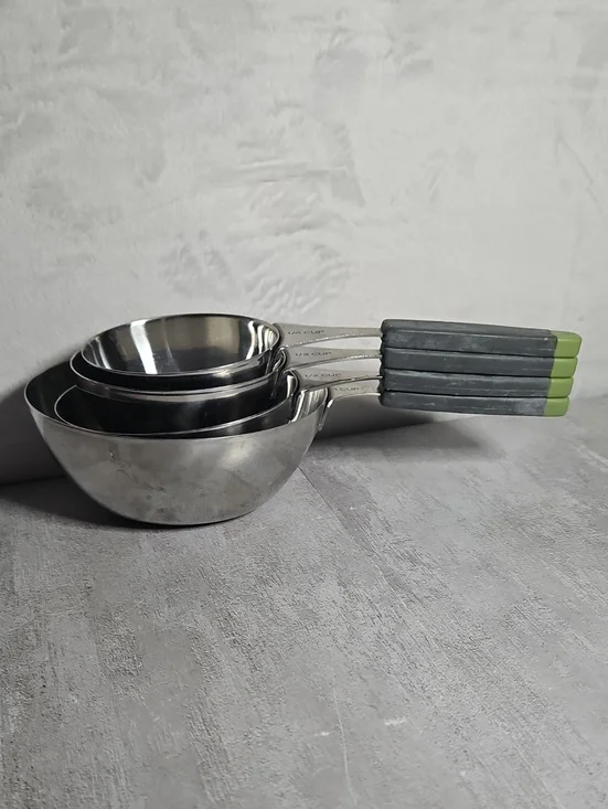 Food Network  Magnetic Measuring Cups
