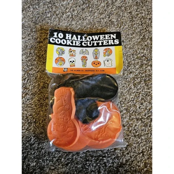 Vintage Halloween Cookie Cutters‎ Set of 10 Ullman Co Sealed Witch Ghost Pumpkin