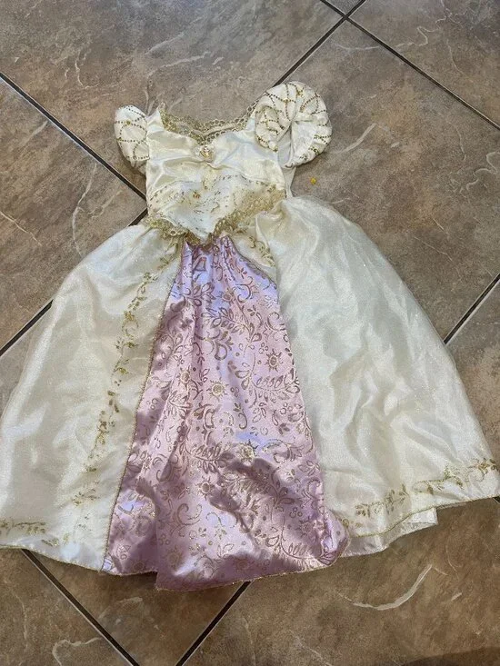 Disney Store 2012 Rapunzel Tangled Ever After Wedding Dress Costume 2/3