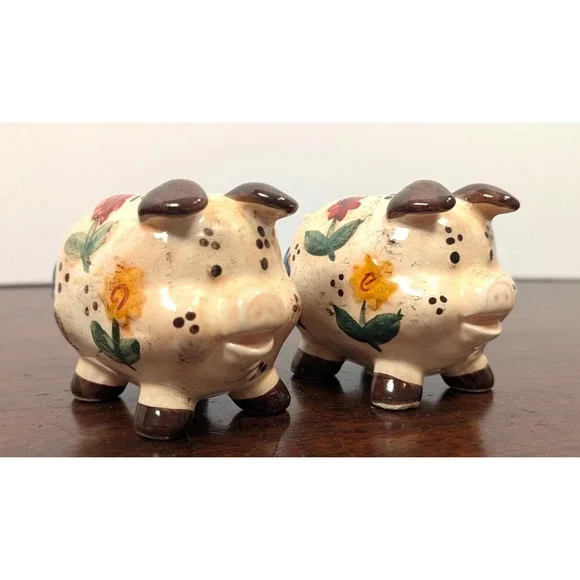 Vintage Ceramic Pig Salt & Pepper Shakers Floral Farmhouse Kitsch Pair 3