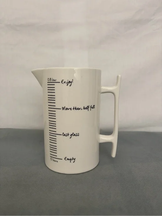 Creative Co-op White Ceramic Measuring Pitcher 0.8L Excellent(F299)