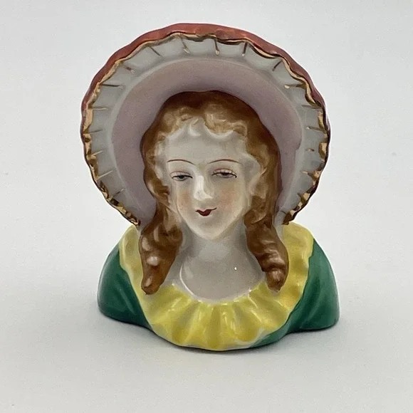 Vintage Occupied Japan Lady Head Salt Pepper‎ Shaker 1940s Bonnet Woman