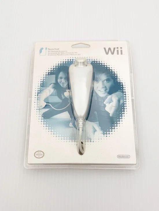 Authentic Nintendo Original Wii Remote Nunchuck White Controller Accessory