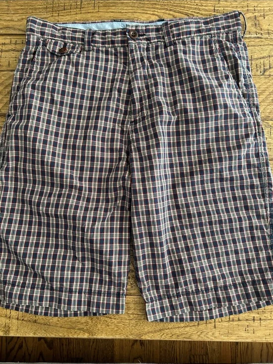 Vintage Men’s J. Crew Navy, Red & Cream Plaid Flat Front Shorts