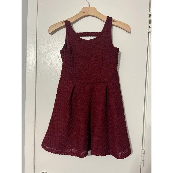 Lily Bleu Girls Burgundy Textured Lace Sleeveless Fit and‎ Flare Dress Size 12