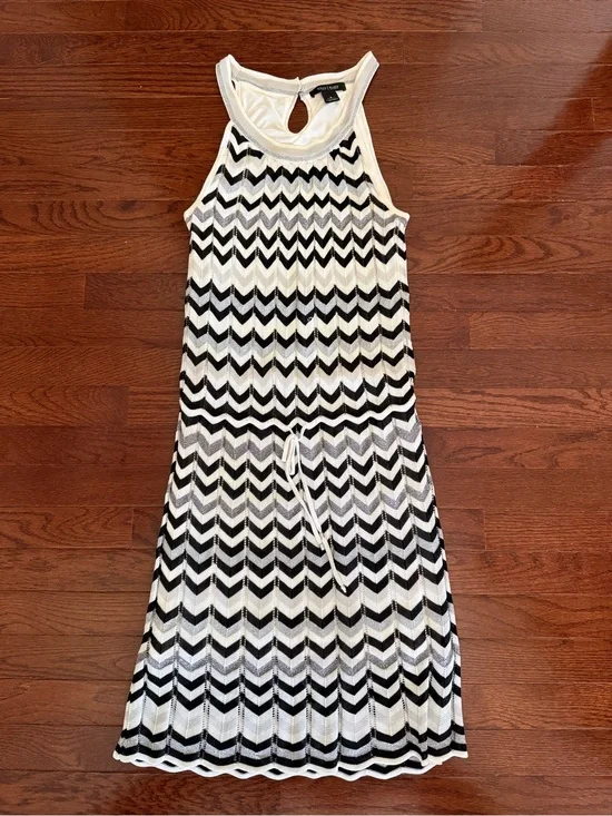 White House Black Market Black & White Chevron Knit Dress