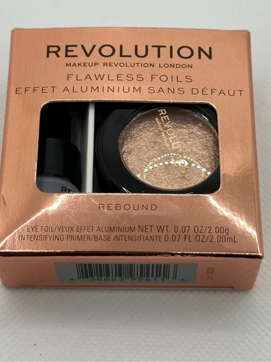⚠️ 5/25: Makeup Revolution Flawless Foils eyeshadow set - Retreat