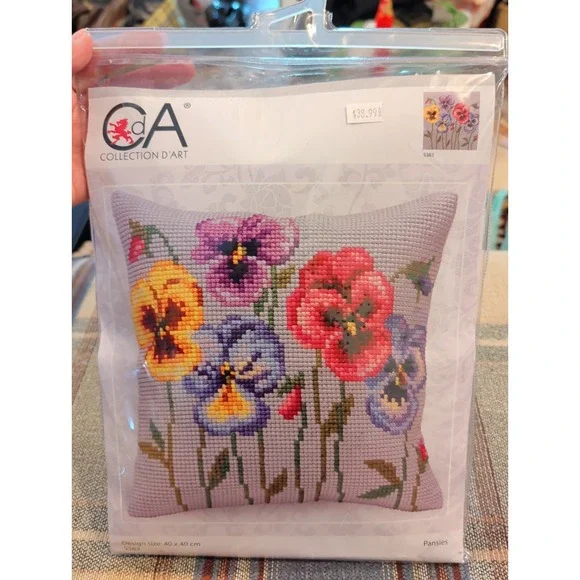 New NOS COLLECTION D'ART Needlepoint Pillow Kit  16