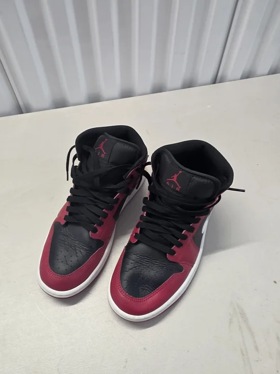 Jordan 1 Mid Red Black White Mid Top Leather Sneakers Size 7 DQ8426-061