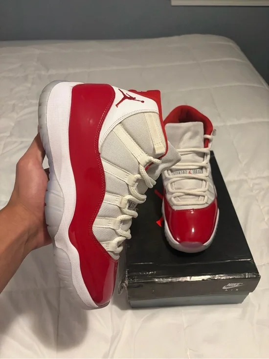 Jordan Kids' Retro Basketball Sneakers - White & Red
