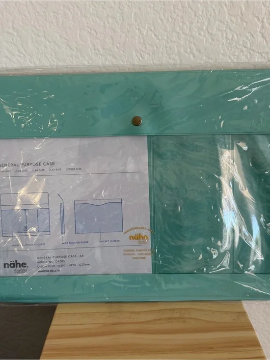 Nähe Teal and Grey A4 General Purpose Case