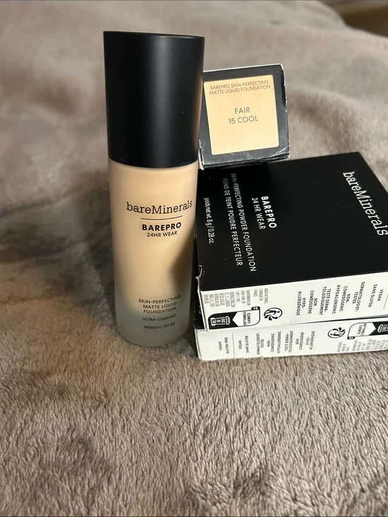 bareMinerals BarePro Matte Liquid Foundation - Fair 15 Cool.