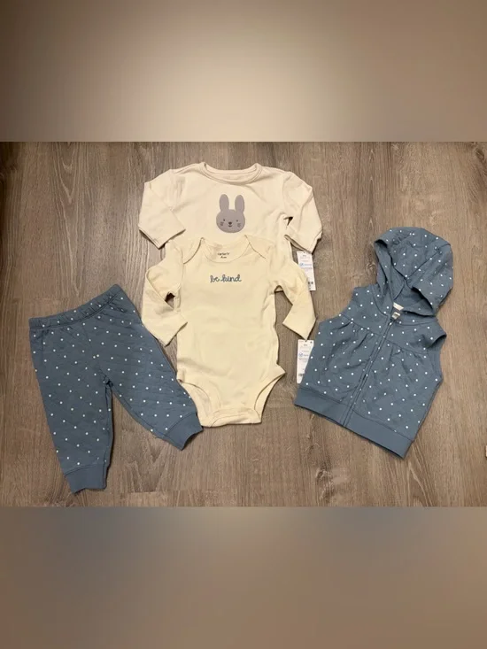 Carter's 3-Piece Baby Bodysuit Set with additional Bunny Crewneck - 6M- NWT‎