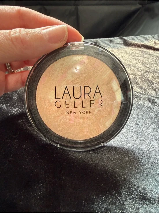 Laura Geller Powder Foundation