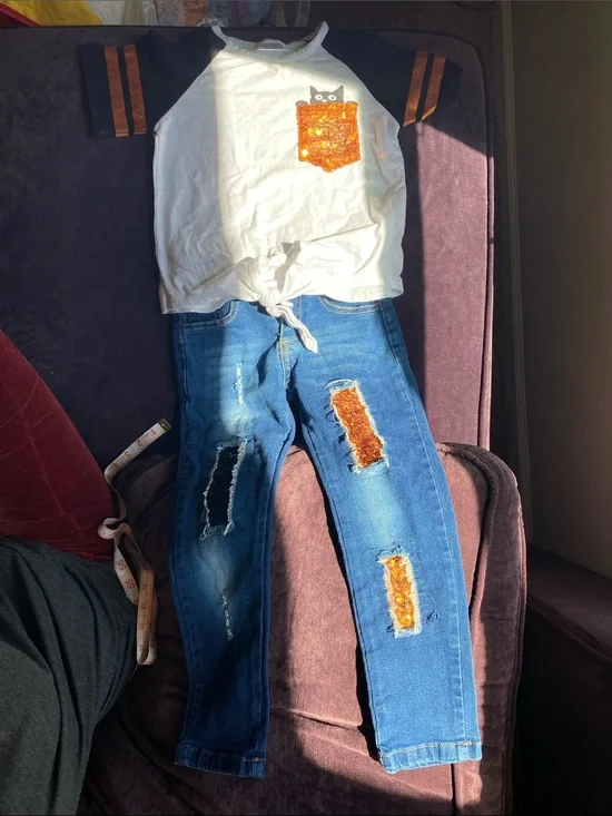 Perfect fall outfit/ girls/large/ shirt with matching jeans set