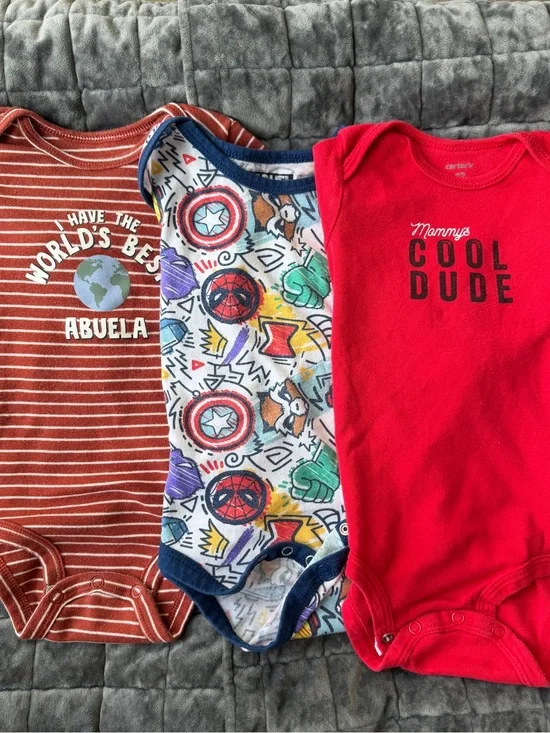 3 baby bodysuits size 12m