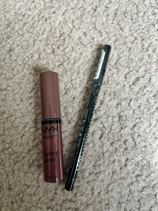NYX Butter Gloss in Ginger Snap and Lip Liner Espresso
