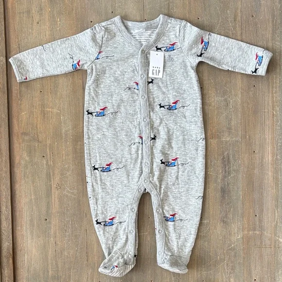 Baby Gap Santa’s sleigh footed sleeper