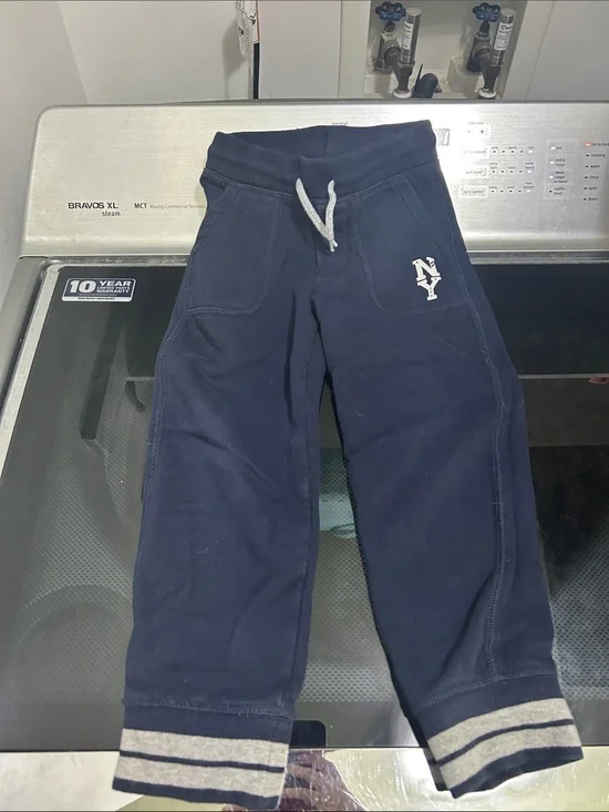 Boys size 4 sweatpants casual baseball New York Yankees mlb