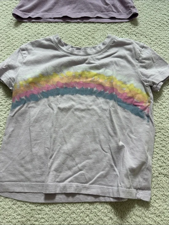 GAP Lavender Tee with Yellow Pink and Blue Rainbow