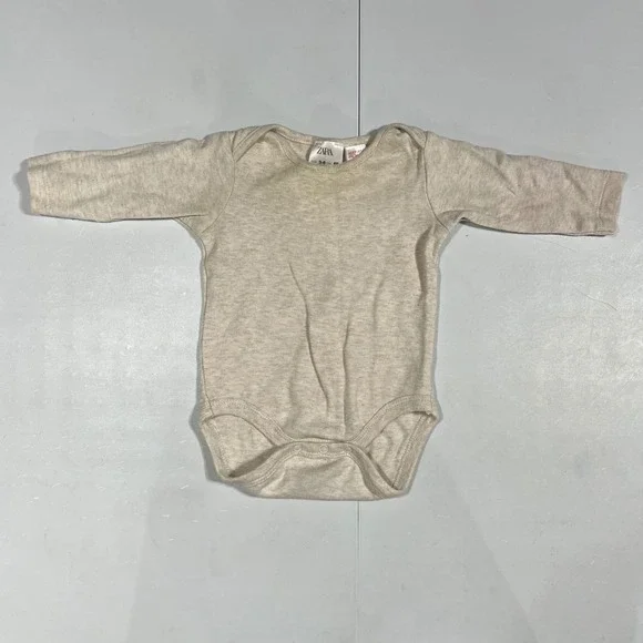 Zara Baby Neutral Oatmeal Heather Long Sleeve Cotton Bodysuit 3-6 Months