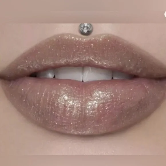 Beaded Glass. Jeffree Star, The Gloss  Discontinued. New in box