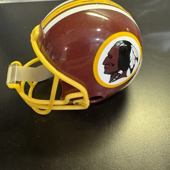 3M Scotch Tape Dispenser - Washington Redskins‎ Football NFL Helmet W/ Tape