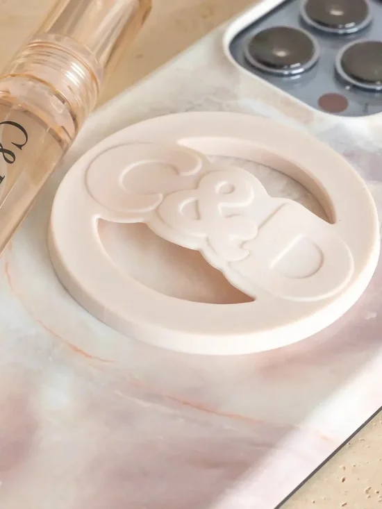 NWT C&D Beauty Gloss Grips, Cream