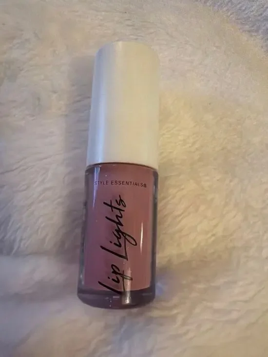 Style Essentials Lip Lights Prismatic Glossy Stain Mauve Pink 4mL Lip Gloss New