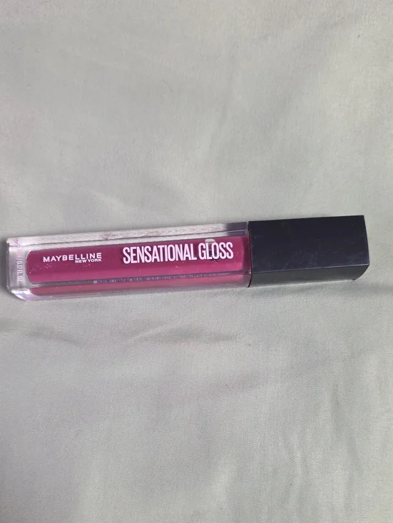 Maybelline Sensational Ultra-Shiny Glossy Finish Lip Gloss- 06 Berry Chic
