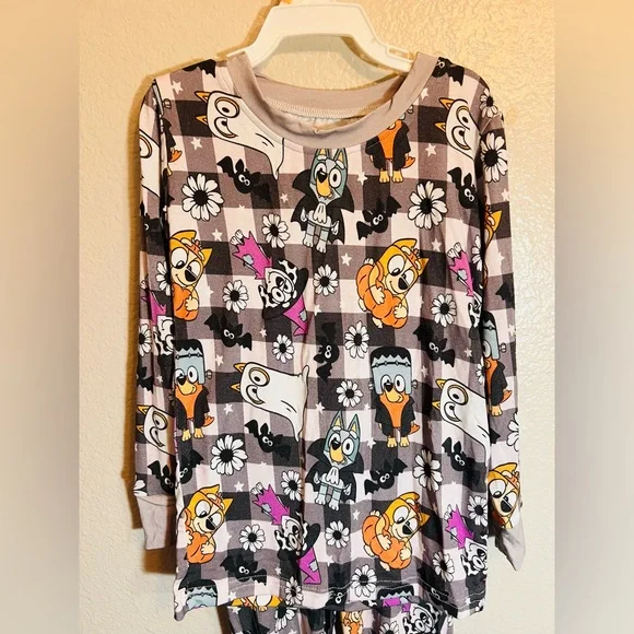 PENDING-Bluey Halloween Pajamas 2T | Bamboo Viscose Set | Ghosts & Bats Print